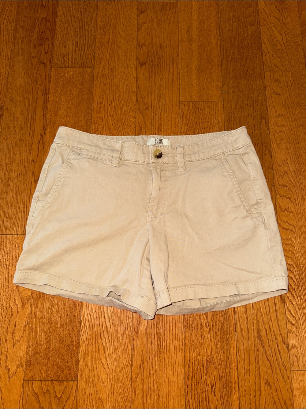 True Craft Women's Beige Roll-Hem Shorts